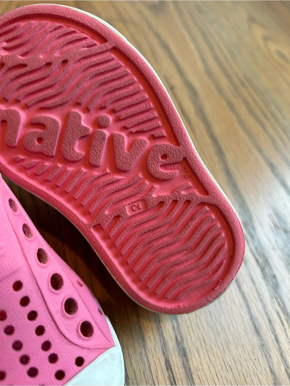 Native Jefferson shoe - children’s size 4 (toddler)